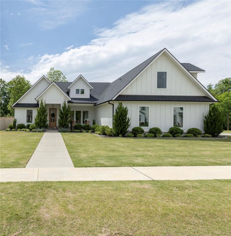 3431 N Sweet Osage Lane, Fayetteville, AR 72704