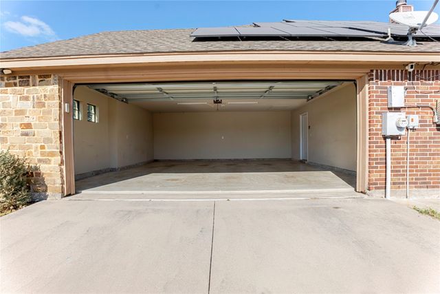 158 Savannah Drive, Weatherford, TX 76087