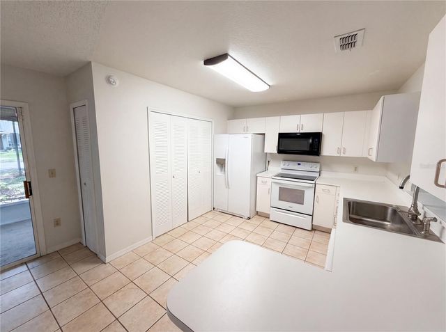 5955 CALAIS WAY 101, Orlando, FL 32822