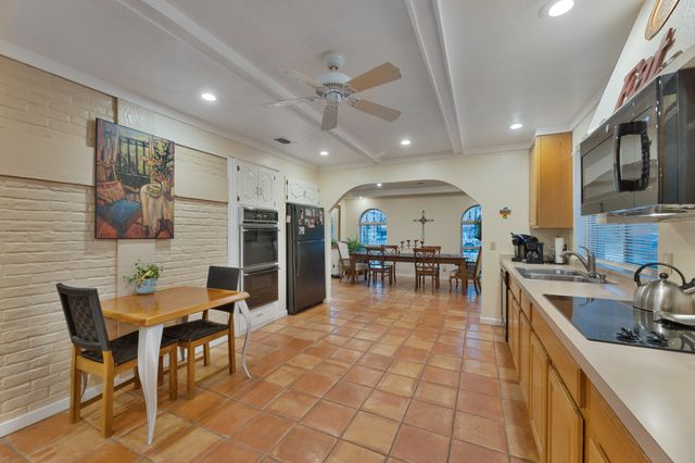 807 Middle Run, Duncanville, TX 75137