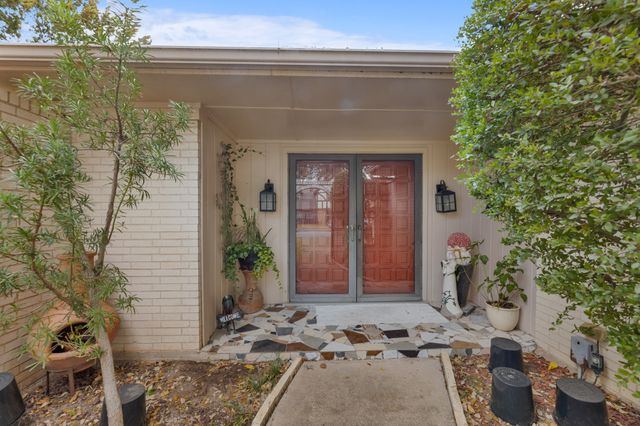 807 Middle Run, Duncanville, TX 75137