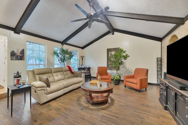 807 Middle Run, Duncanville, TX 75137