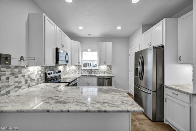 2145 N Taylor Road, Cleveland Heights, OH 44112