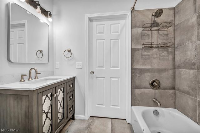 2145 N Taylor Road, Cleveland Heights, OH 44112