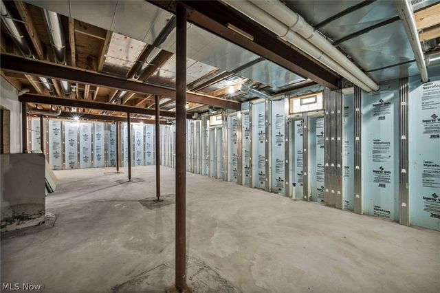 2145 N Taylor Road, Cleveland Heights, OH 44112