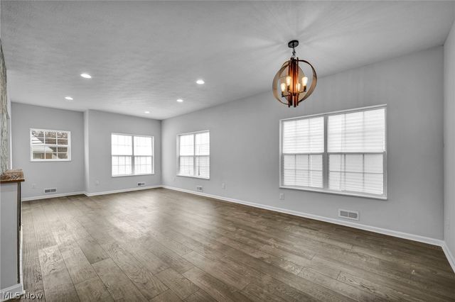 2145 N Taylor Road, Cleveland Heights, OH 44112