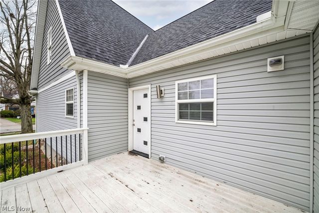 2145 N Taylor Road, Cleveland Heights, OH 44112