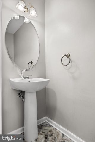 1505 BEACON HILL DR, Sicklerville, NJ 08081