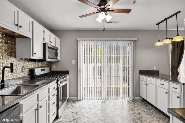 1505 BEACON HILL DR, Sicklerville, NJ 08081