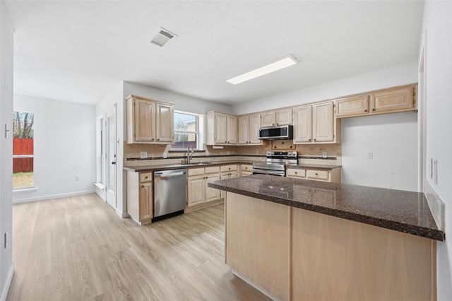 2212 Norwich Place, Carrollton, TX 75006