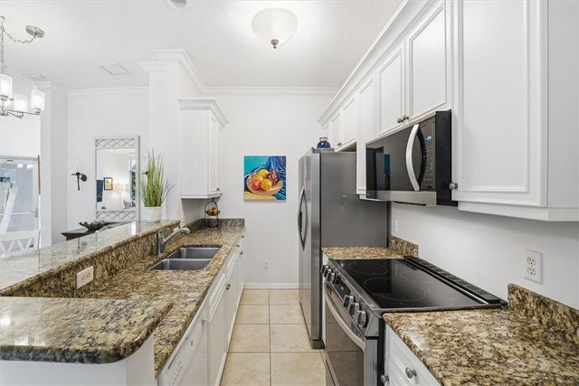 1235 Winding Oaks Circle E 502, Vero Beach, FL 32963