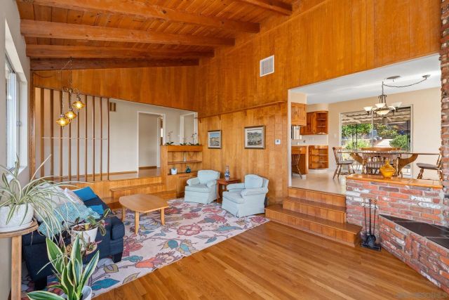 3958 Kenwood Dr, Spring Valley, CA 91977