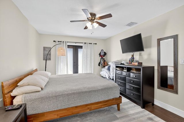 691 Willow Grove Ter, Davie, FL 33325