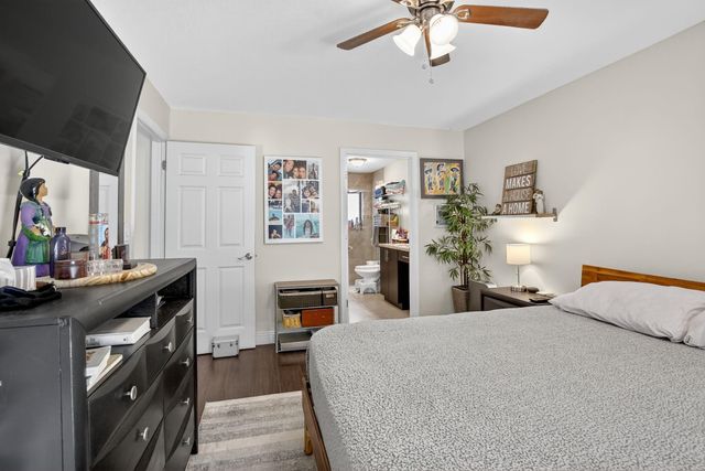 691 Willow Grove Ter, Davie, FL 33325