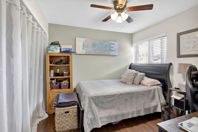 691 Willow Grove Ter, Davie, FL 33325