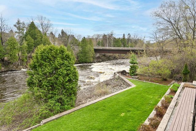 1802 S Green Bay ROAD, Grafton, WI 53024