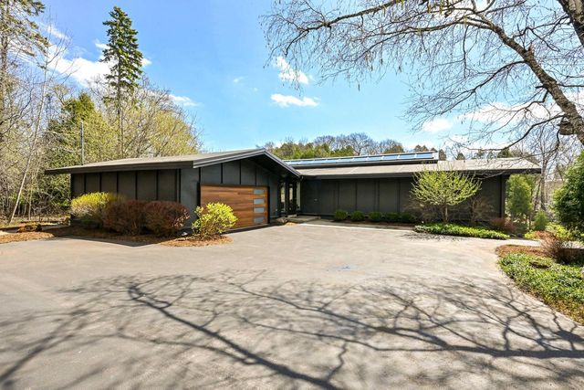 1802 S Green Bay ROAD, Grafton, WI 53024