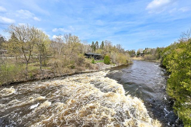 1802 S Green Bay ROAD, Grafton, WI 53024