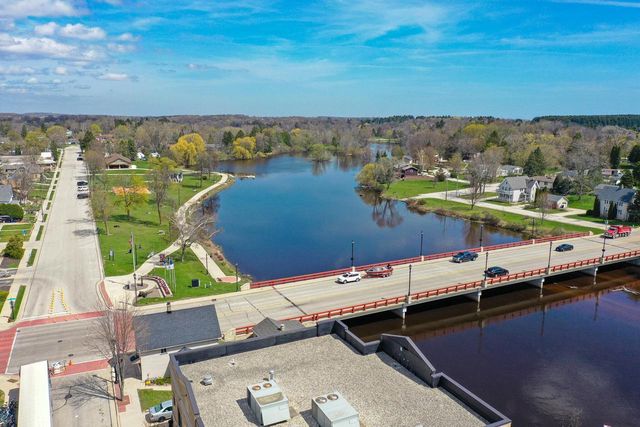 1802 S Green Bay ROAD, Grafton, WI 53024