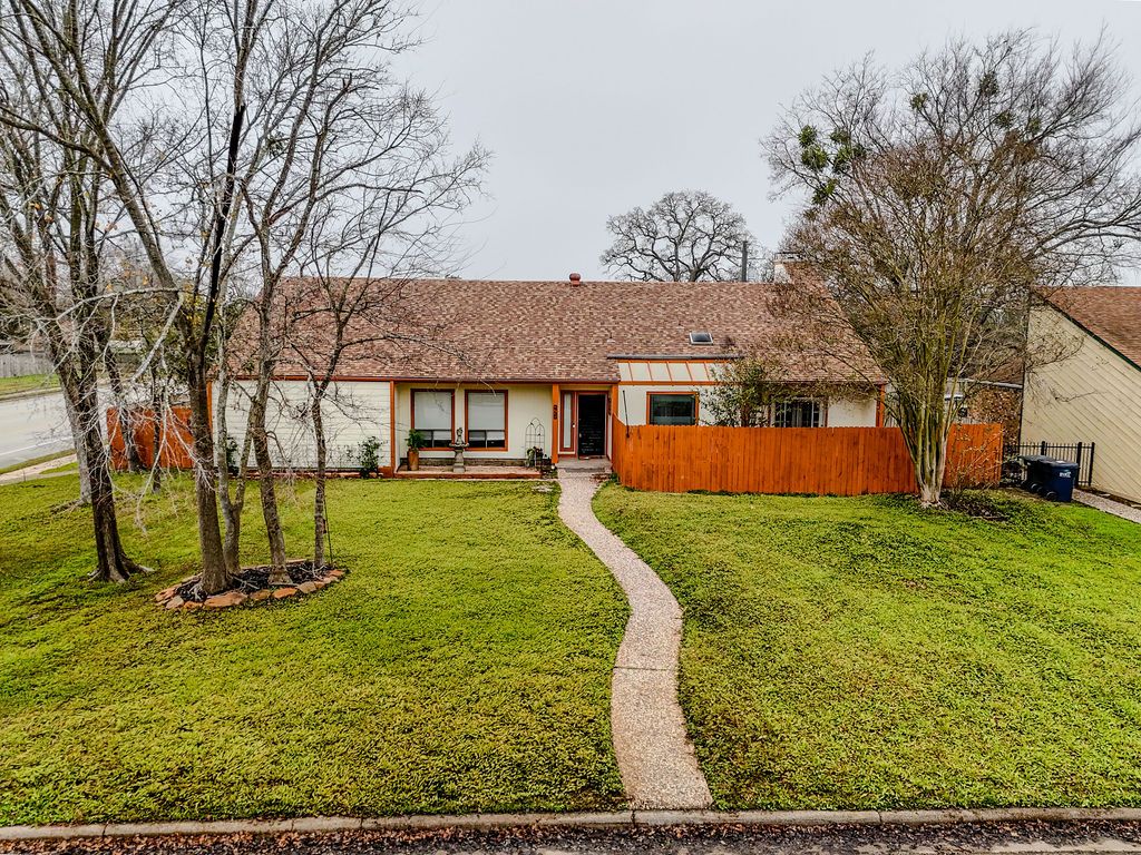 2735 Sandy Circle, College Station, TX 77845