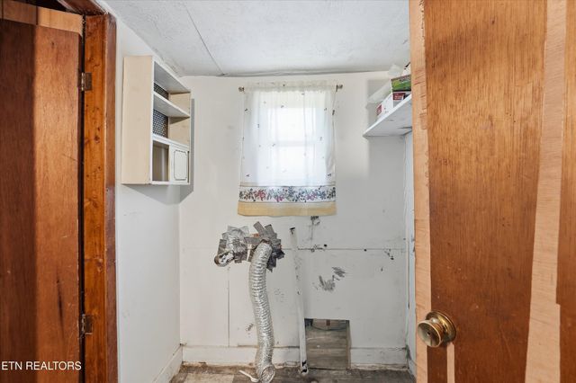 9101 Andersonville Pike, Powell, TN 37849