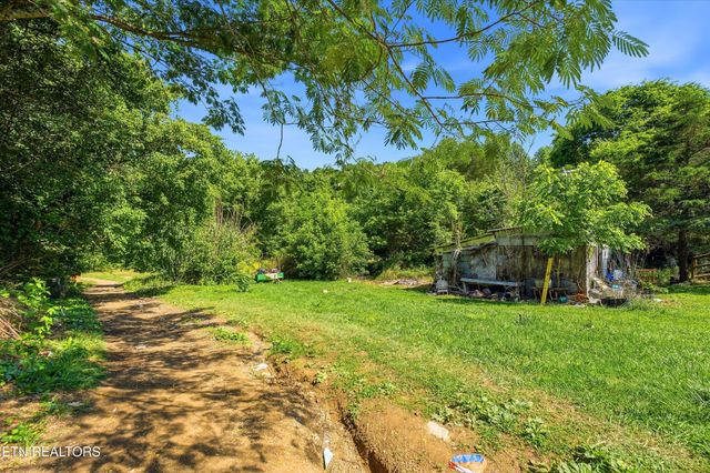 9101 Andersonville Pike, Powell, TN 37849