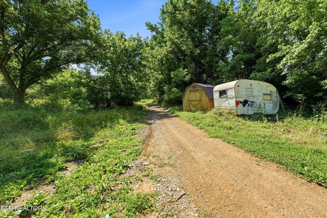 9101 Andersonville Pike, Powell, TN 37849