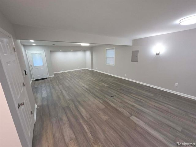 2564 Mueller Road, Lake Orion, MI 48359