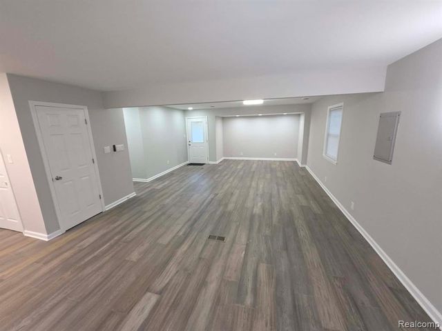 2564 Mueller Road, Lake Orion, MI 48359