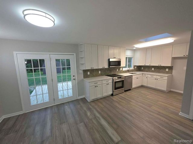 2564 Mueller Road, Lake Orion, MI 48359