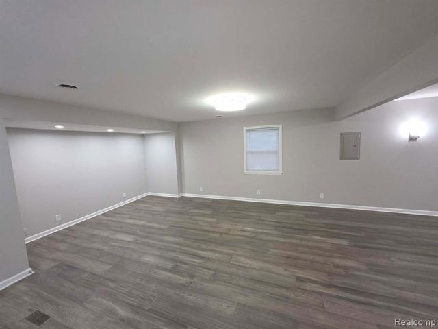 2564 Mueller Road, Lake Orion, MI 48359