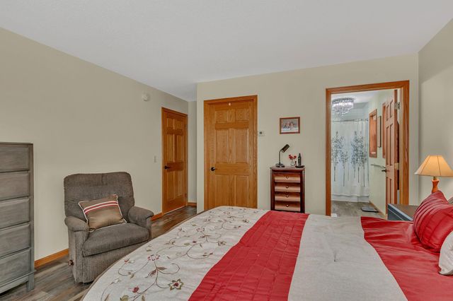 1001 Oak Pond Drive, Sartell, MN 56377