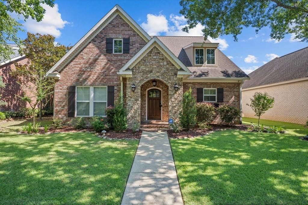206 Kelso Ln, Dothan, AL 36305