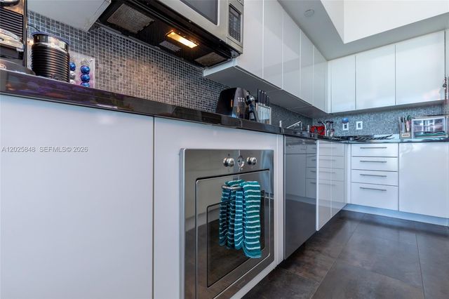 92 SW 3rd St 5108, Miami, FL 33130
