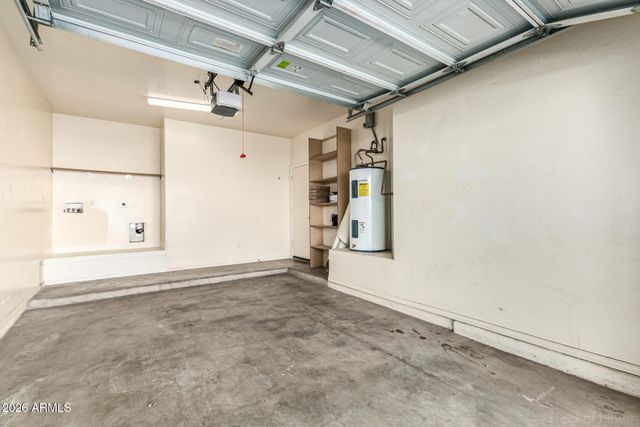 6842 N 81ST Drive, Glendale, AZ 85303