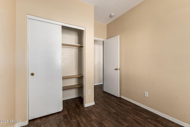 6842 N 81ST Drive, Glendale, AZ 85303