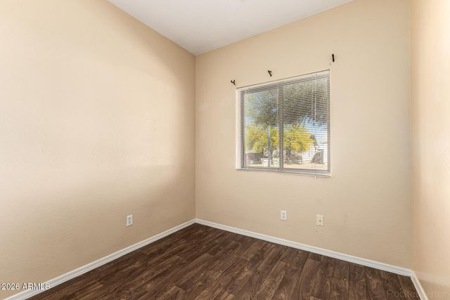 6842 N 81ST Drive, Glendale, AZ 85303