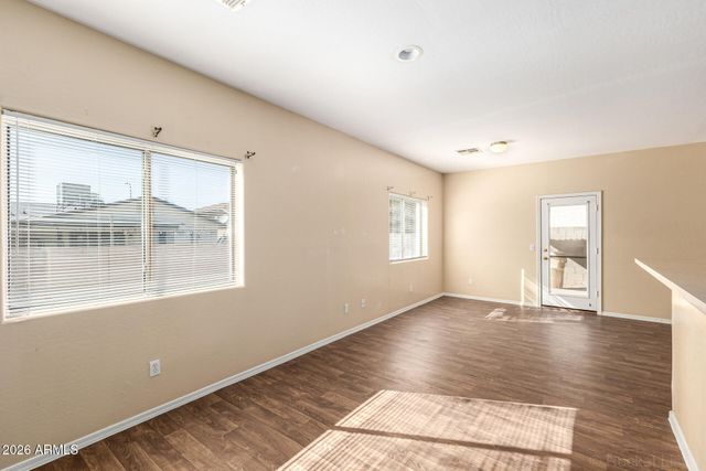 6842 N 81ST Drive, Glendale, AZ 85303