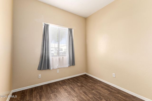 6842 N 81ST Drive, Glendale, AZ 85303