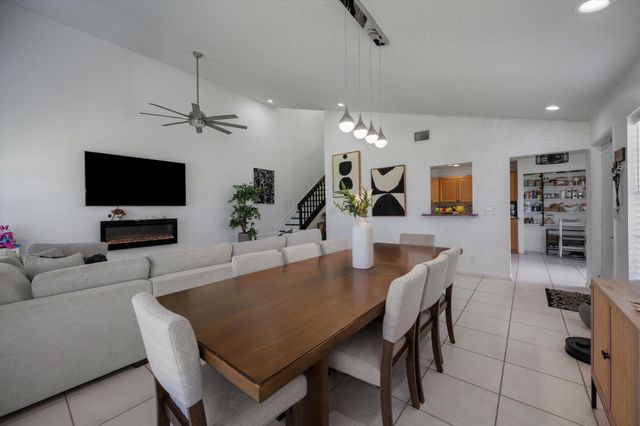 4475 Willow Pond Road B, West Palm Beach, FL 33417