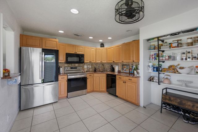 4475 Willow Pond Road B, West Palm Beach, FL 33417