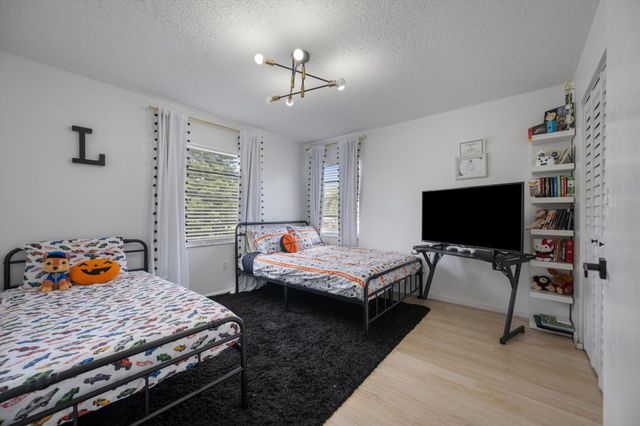 4475 Willow Pond Road B, West Palm Beach, FL 33417