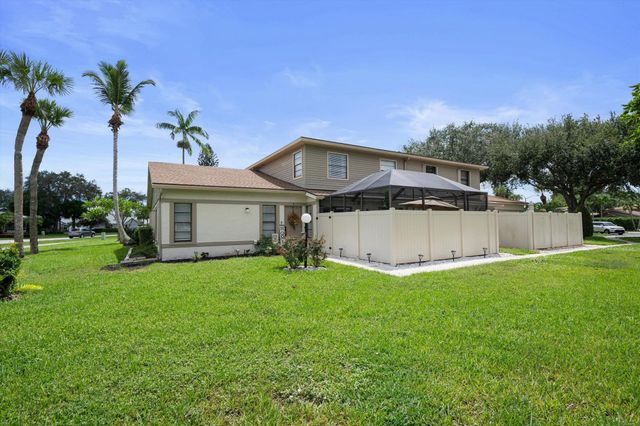4475 Willow Pond Road B, West Palm Beach, FL 33417