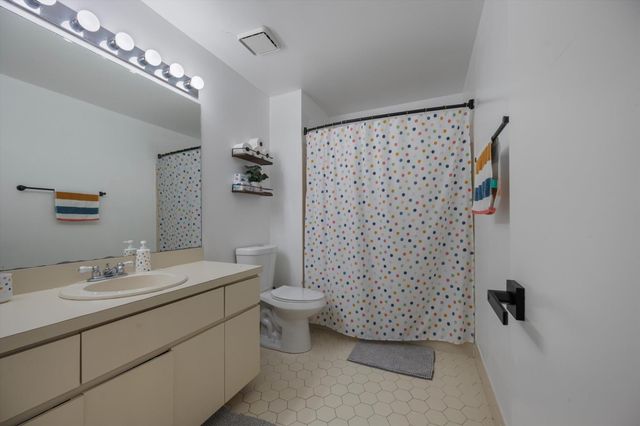 4475 Willow Pond Road B, West Palm Beach, FL 33417