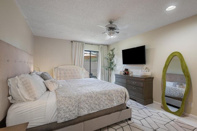 4475 Willow Pond Road B, West Palm Beach, FL 33417