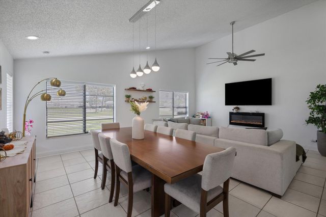 4475 Willow Pond Road B, West Palm Beach, FL 33417