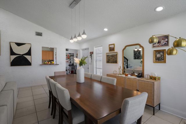 4475 Willow Pond Road B, West Palm Beach, FL 33417