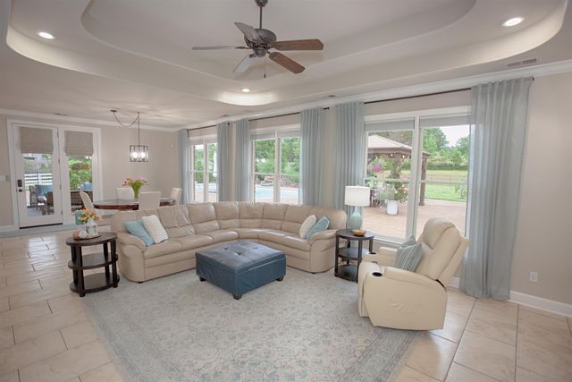 220 SOUTHMILL DR, Eads, TN 38028