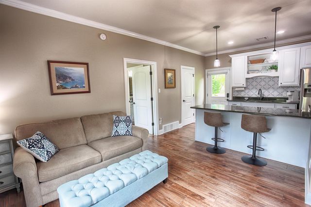 220 SOUTHMILL DR, Eads, TN 38028