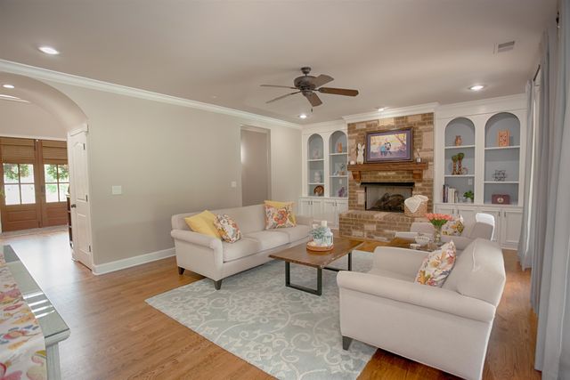 220 SOUTHMILL DR, Eads, TN 38028